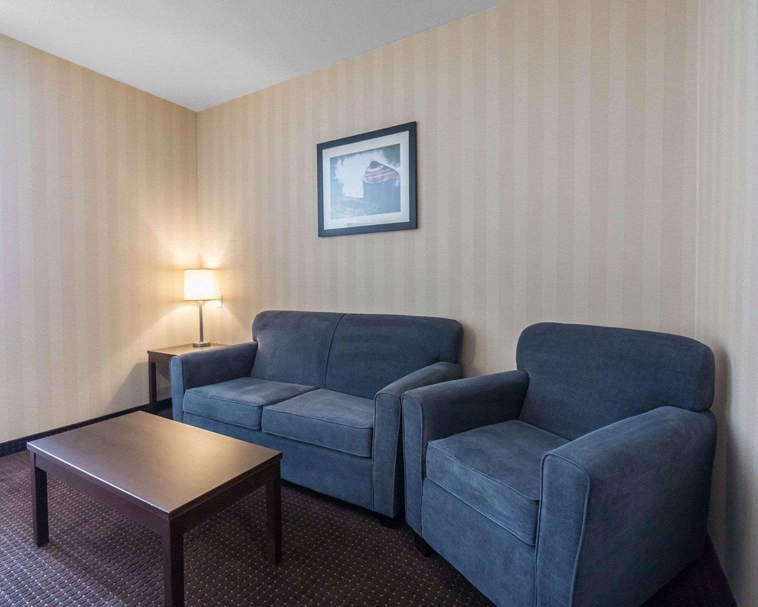 Comfort Inn & Suites Fox Creek Экстерьер фото