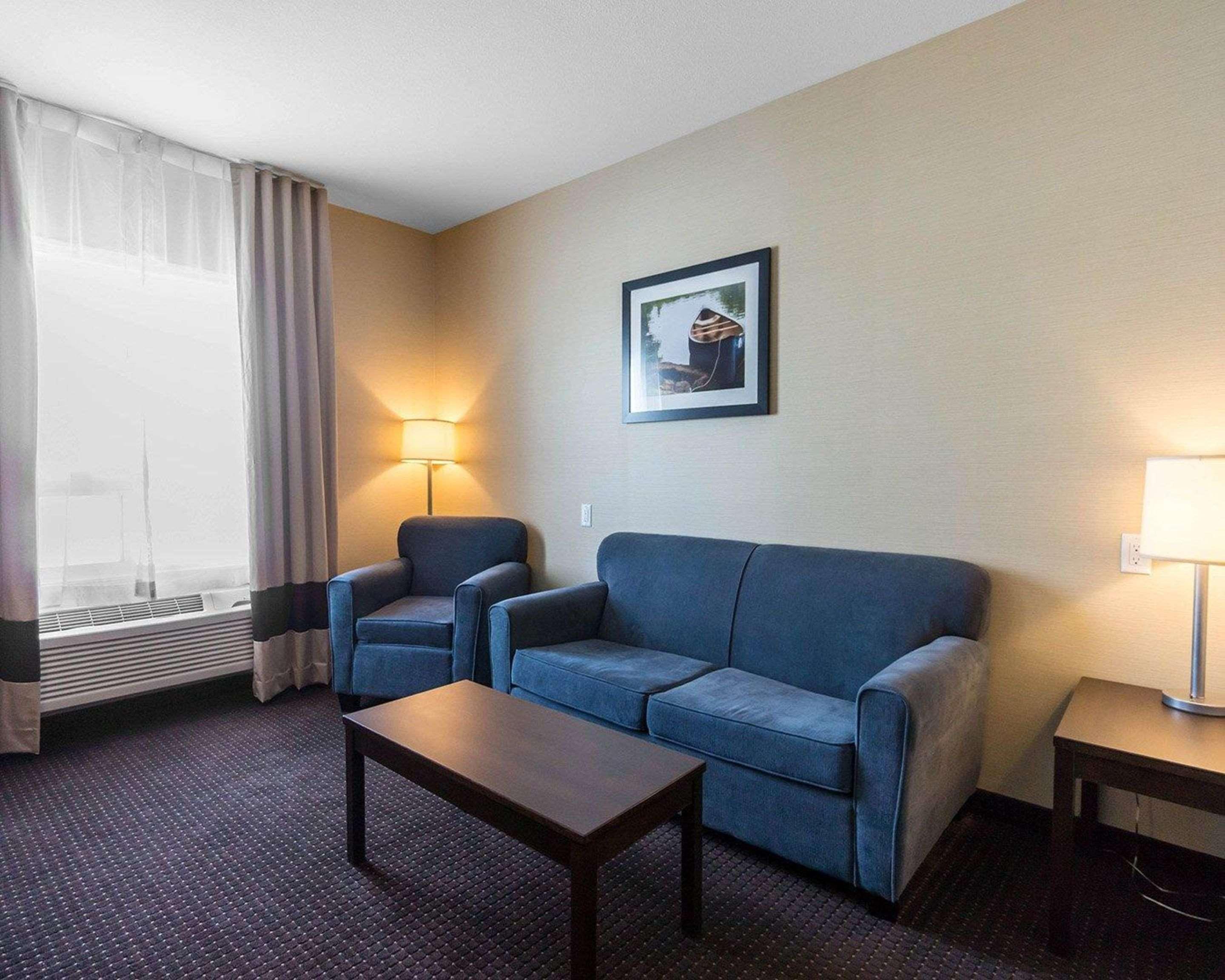 Comfort Inn & Suites Fox Creek Экстерьер фото